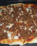 Pizza de carne molida
