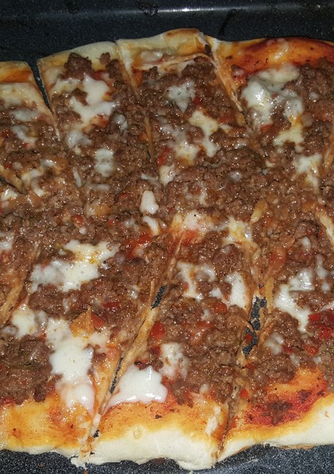 Una foto de Pizza de carne molida