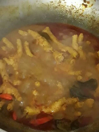 Langkah Gampang Membuat Resep Ceker Kuah Mercon yang Uenak Anti Ribet, Menggugah Selera