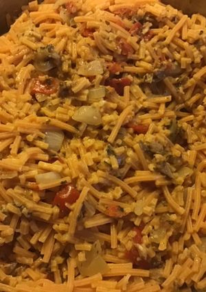 Une photo de Spaghettis coupés aux sardines tomates et pecorino