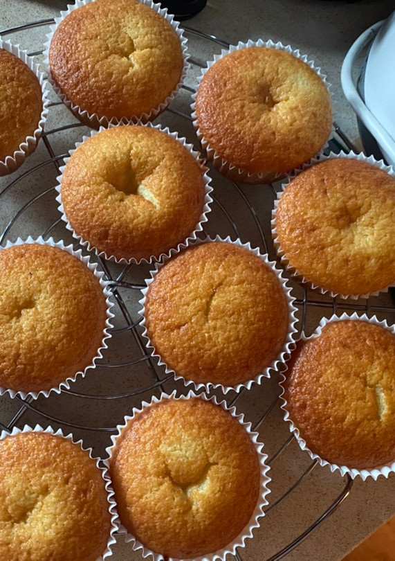 Una foto de Magdalenas de naranja