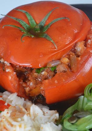 Une photo de Tomate farcie végétarienne