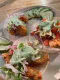 Tacos de camarón y filete capeados con cerveza