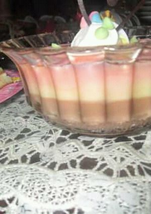 صورة لوصفة فلون طبقة بطبقة