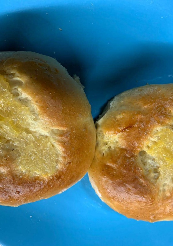 Una foto de Bollos Suizos con un toque de cabello de ángel