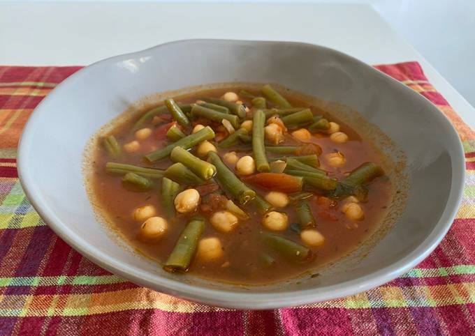 Tomaten&Kichererbsensuppe mit Harissa und Honig