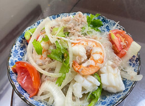 泰式涼拌海鮮冬粉 的食譜成品照片