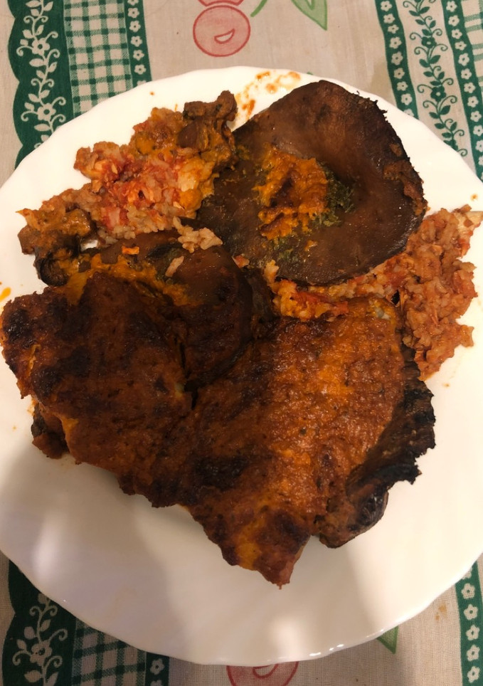 Una foto de 368. Bacalao con costra y base de rovellones (principal pescado)