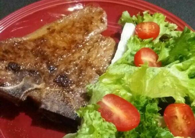 T-Bone Steak with Lettuce and Baby Tomato Salad