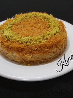 அரபு நாட்டின் ஸ்பெஷல் குனாஃபா (khunafa recipe in tamil) செய்முறை முக்கிய புகைப்படம்