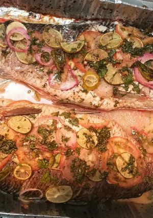 Una foto de Bocachico al horno relleno de verduras