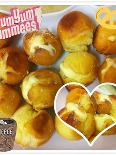 【靜靜廚房】爆漿起司泡芙 的食譜成品照片