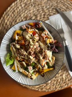 Una foto de Ensalada con melocotón