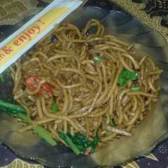 A picture of Mie goreng simple enak.