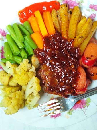 Cara Mudah Membuat Resep Beef steak patty saos barbeque yang Lezat Anti Ribet, Menggugah Selera