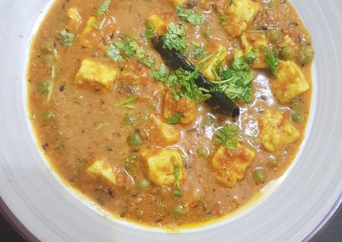 Matar paneer