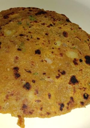 राजमा पराठा (Rajma paratha recipe in Hindi) रेसिपी मुख्य फोटो