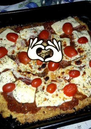 Una foto de Pizza de coliflor😋