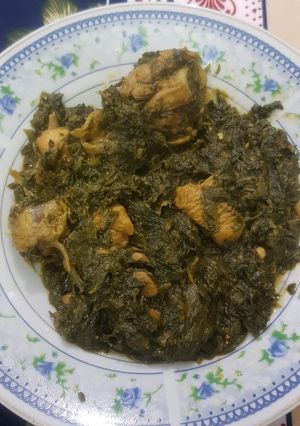 A picture of Chicken palak.