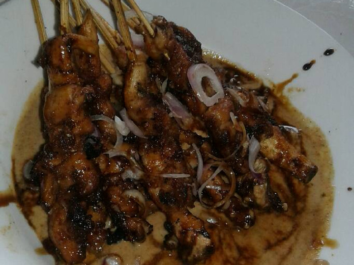 Langkah Mudah untuk Menyiapkan Sate Jamur bumbu kacang, Enak