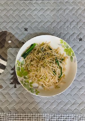 炒豆芽 的食譜成品照片