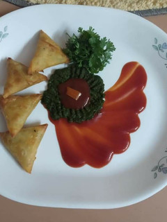 ચણાની દાળ ના સમોસા (Chana Dal Samosa Recipe in Gujarati) રેસીપી મુખ્ય ફોટો