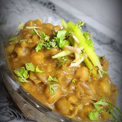 A picture of Masale chole.