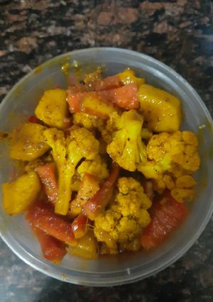 A picture of Gobi shalgam gajar achar.