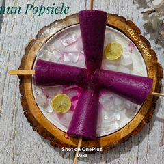 A picture of Jamun Popsicle.