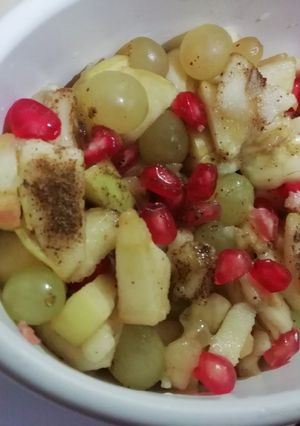A picture of Fruit chaat.
