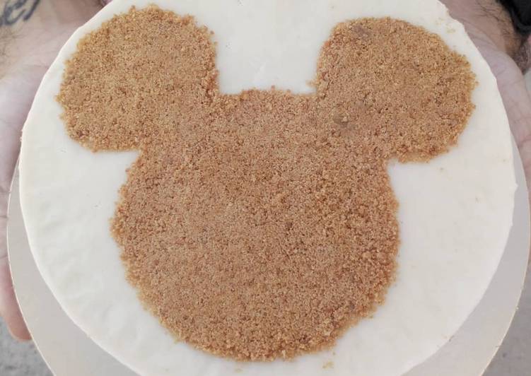 Tarta tres chocolates y Mickey