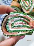 Rollo de espinacas con salmón ahumado y mousse de queso con nueces