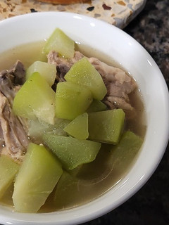 A picture of Tinolang Manok.
