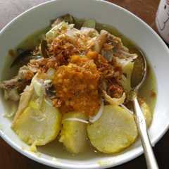 Soto ayam রেসিপির প্রধান ছবি