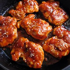 A picture of Gochujang Chicken.