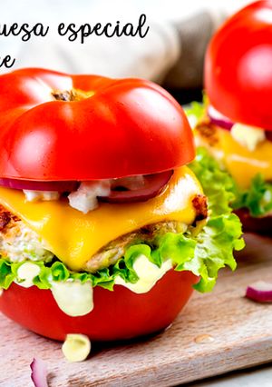 Una foto de Hamburguesa especial Gluten Free con Tomate y MayoVegana
