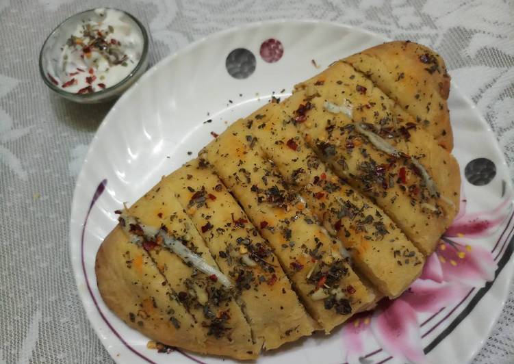 Recipe of Award-winning Cheese stuffed garlic bread