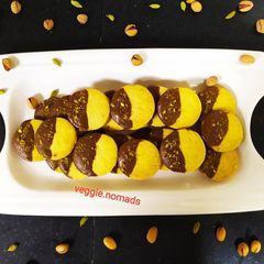 A picture of Cardamom & Pistachio Cookies.
