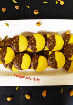 A picture of Cardamom & Pistachio Cookies.