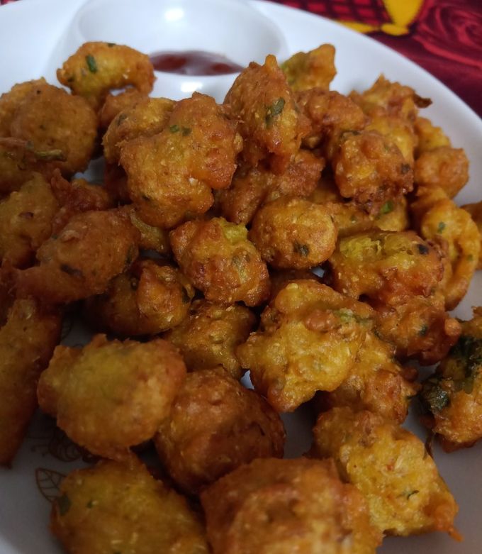 भुट्टे पकौड़े (Bhutte Pakode recipe in Hindi) रेसिपी मुख्य फोटो