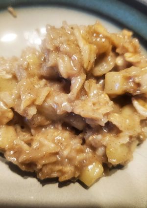 A picture of Apple Cinnamon Oatmeal.