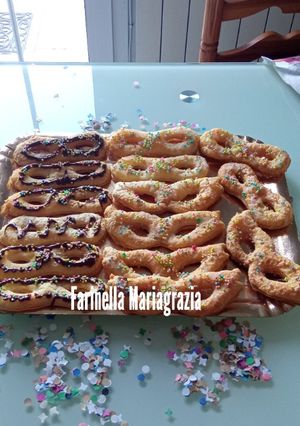 Foto di Maschere di Carnevale di sfoglia 👩🍳❤️🎭🎭🎭🎭🎭