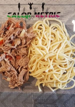 Una foto de 20. Carne deshebrada con espagueti