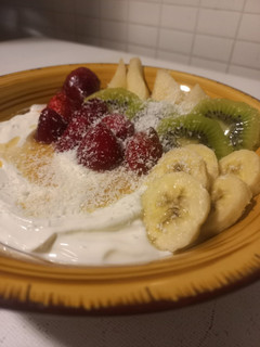 Una foto de Bowl de yogur con frutas 🍒
