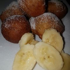 A picture of Banana puffs.