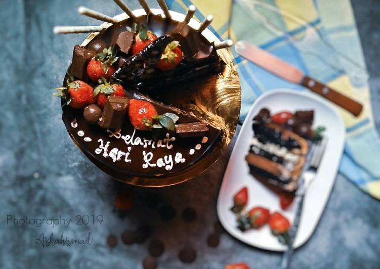 Langkah Mudah untuk Menyiapkan Chocolate Indulgence Cake yang Enak