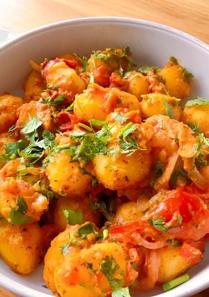 Hình của món 🌱 Khoai Tây Xào Cà Chua Masala (Vegan).