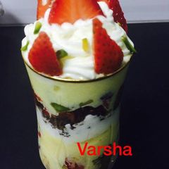A picture of Trifle pudding.