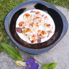 A picture of Three spice dahi baray.