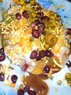 शाही राज कचोरी (Shahi Raj Kachori recipe in Hindi) रेसिपी मुख्य फोटो